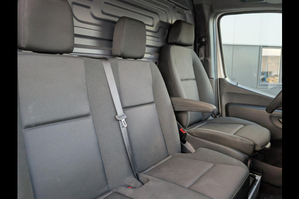 Mercedes-Benz Sprinter 319 190PK AUTOMAAT LED 3500KG TREKHAAK L2H2 CLIMATE CRUISE M-BUX Mercedes-Benz Sprinter 319 190PK AUTOMAAT LED 3500KG TREKHAAK L2H2 CLIMATE CRUISE M-BUX