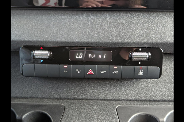 Mercedes-Benz Sprinter 319 190PK AUTOMAAT LED 3500KG TREKHAAK L2H2 CLIMATE CRUISE M-BUX Mercedes-Benz Sprinter 319 190PK AUTOMAAT LED 3500KG TREKHAAK L2H2 CLIMATE CRUISE M-BUX