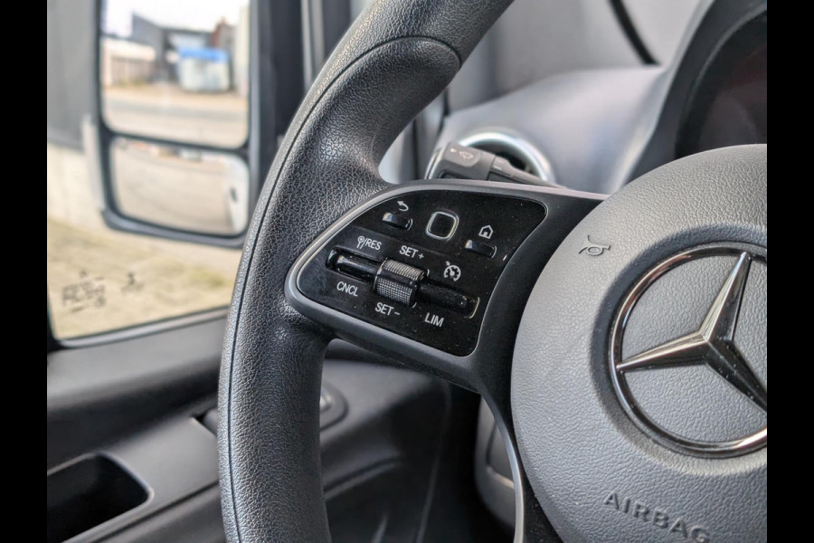 Mercedes-Benz Sprinter 319 190PK AUTOMAAT LED 3500KG TREKHAAK L2H2 CLIMATE CRUISE M-BUX Mercedes-Benz Sprinter 319 190PK AUTOMAAT LED 3500KG TREKHAAK L2H2 CLIMATE CRUISE M-BUX