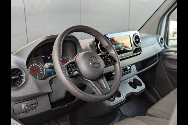 Mercedes-Benz Sprinter 319 190PK AUTOMAAT LED 3500KG TREKHAAK L2H2 CLIMATE CRUISE M-BUX Mercedes-Benz Sprinter 319 190PK AUTOMAAT LED 3500KG TREKHAAK L2H2 CLIMATE CRUISE M-BUX