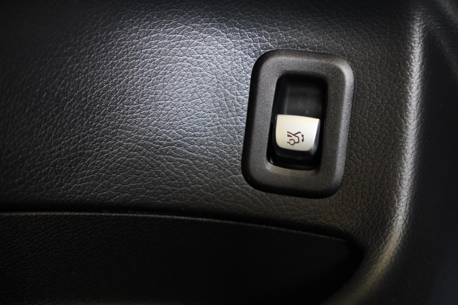 Mercedes-Benz GLC 200 AMG 63 Look / Designo Interieur / Elek Stoelen / Memory / Leder / Open Pano / 360 Camera / 21 Inch Mercedes-Benz GLC 200 AMG 63 Look / Designo Interieur / Elek Stoelen / Memory / Leder / Open Pano / 360 Camera / 21 Inch