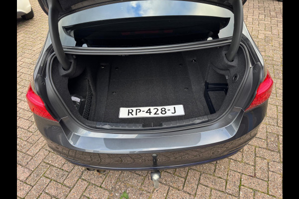 BMW 3-serie 320d M-Pakket High Executive 2018 AUT NAVI DAK! BMW 3-serie 320d M-Pakket High Executive 2018 AUT NAVI DAK!