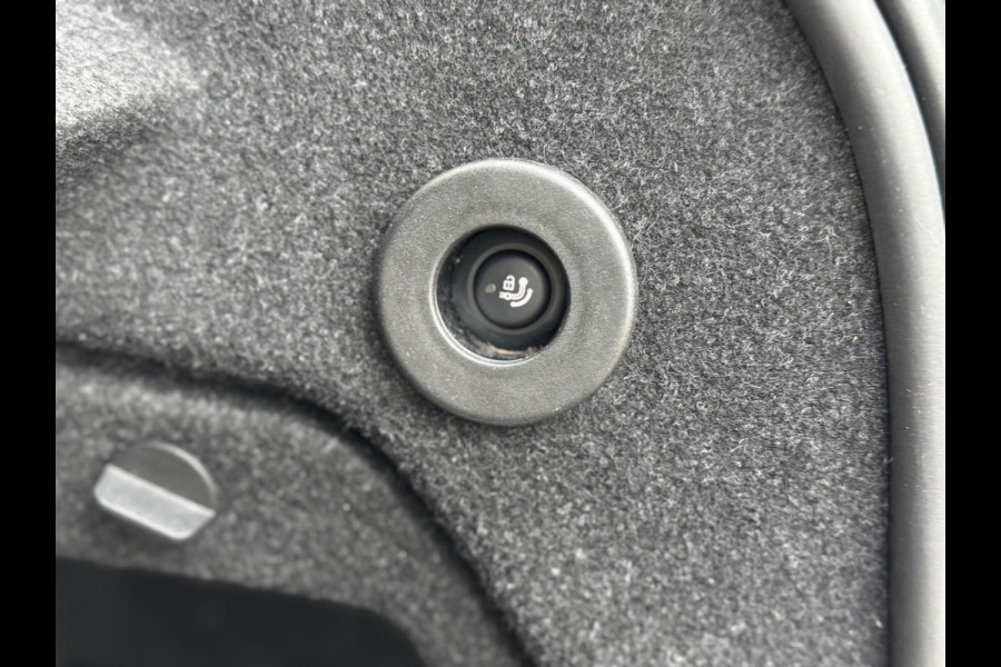 BMW 3-serie 320d M-Pakket High Executive 2018 AUT NAVI DAK! BMW 3-serie 320d M-Pakket High Executive 2018 AUT NAVI DAK!