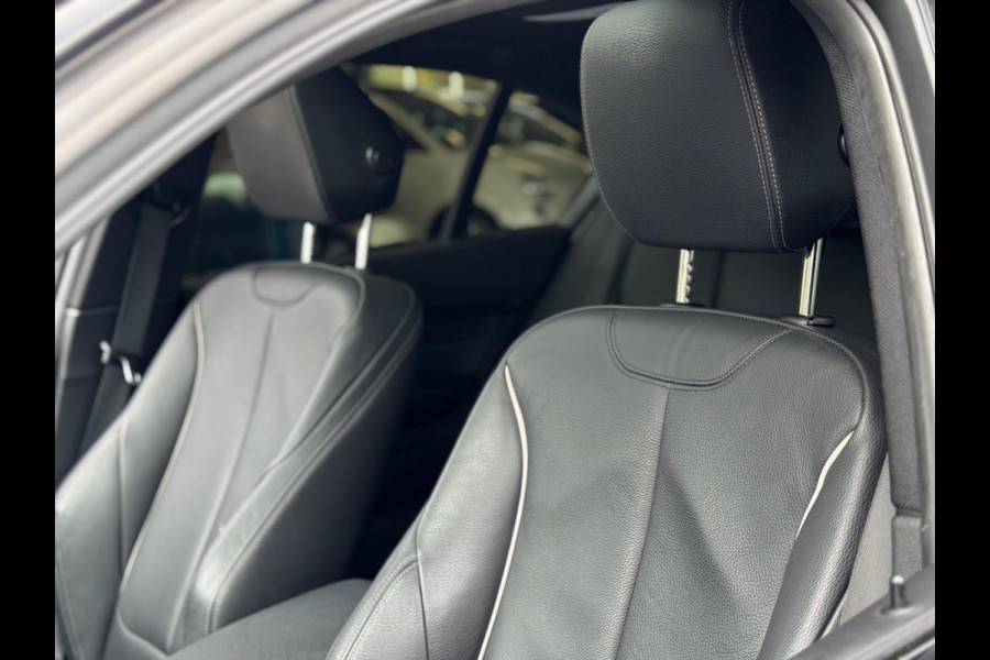 BMW 3-serie 320d M-Pakket High Executive 2018 AUT NAVI DAK! BMW 3-serie 320d M-Pakket High Executive 2018 AUT NAVI DAK!