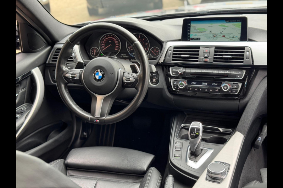 BMW 3-serie 320d M-Pakket High Executive 2018 AUT NAVI DAK! BMW 3-serie 320d M-Pakket High Executive 2018 AUT NAVI DAK!