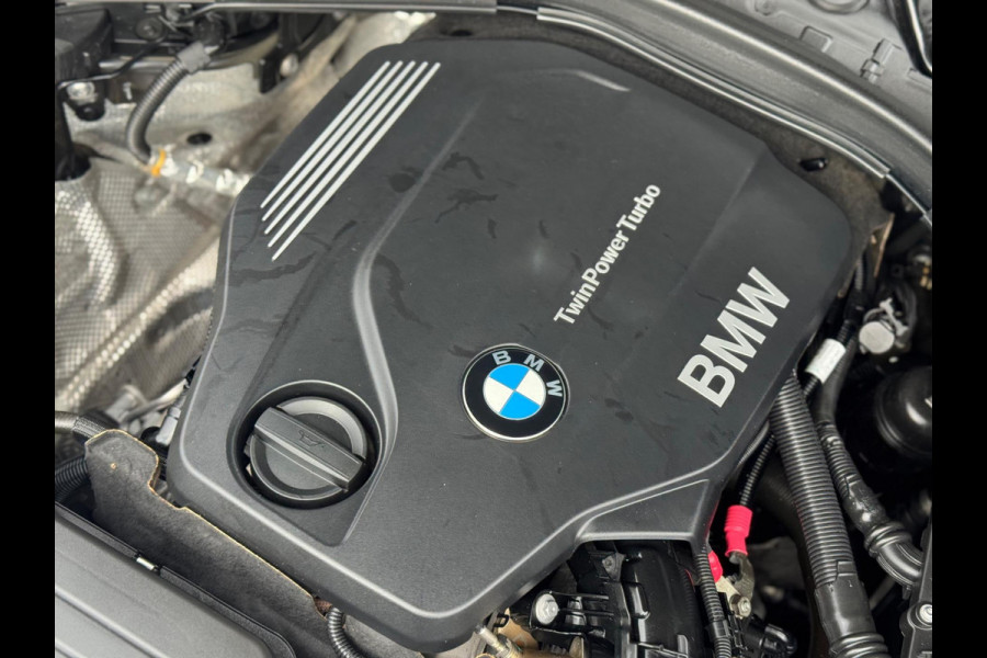 BMW 3-serie 320d M-Pakket High Executive 2018 AUT NAVI DAK! BMW 3-serie 320d M-Pakket High Executive 2018 AUT NAVI DAK!