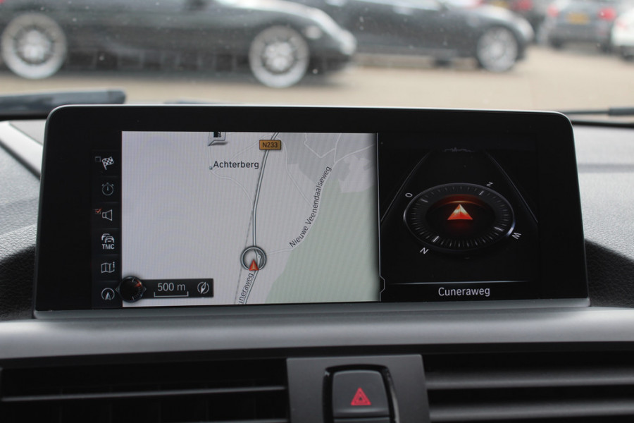 BMW 1-serie 118i High Exe. M Sport / Leder / Navigatie / Parkeerhulp V+A / 18'' / Sportstoelen / Stoelverwarming / DAB / Cruise Control BMW 1-serie 118i High Exe. M Sport / Leder / Navigatie / Parkeerhulp V+A / 18'' / Sportstoelen / Stoelverwarming / DAB / Cruise Control