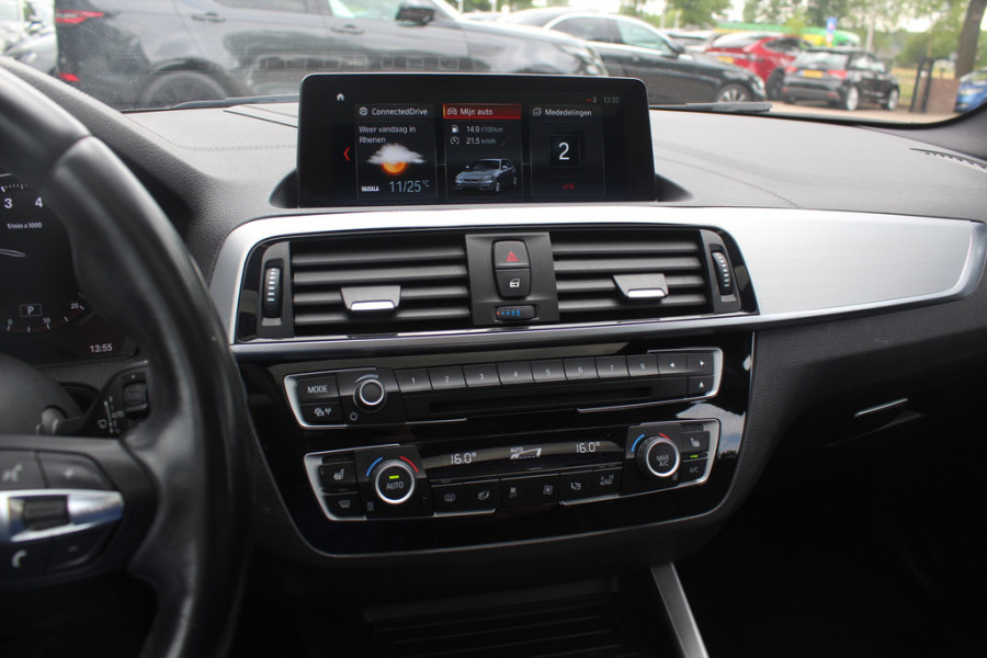 BMW 1-serie 118i High Exe. M Sport / Leder / Navigatie / Parkeerhulp V+A / 18'' / Sportstoelen / Stoelverwarming / DAB / Cruise Control BMW 1-serie 118i High Exe. M Sport / Leder / Navigatie / Parkeerhulp V+A / 18'' / Sportstoelen / Stoelverwarming / DAB / Cruise Control