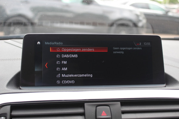 BMW 1-serie 118i High Exe. M Sport / Leder / Navigatie / Parkeerhulp V+A / 18'' / Sportstoelen / Stoelverwarming / DAB / Cruise Control BMW 1-serie 118i High Exe. M Sport / Leder / Navigatie / Parkeerhulp V+A / 18'' / Sportstoelen / Stoelverwarming / DAB / Cruise Control