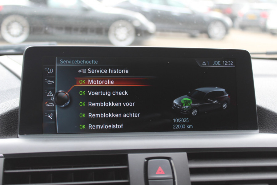 BMW 1-serie 118i High Exe. M Sport / Leder / Navigatie / Parkeerhulp V+A / 18'' / Sportstoelen / Stoelverwarming / DAB / Cruise Control BMW 1-serie 118i High Exe. M Sport / Leder / Navigatie / Parkeerhulp V+A / 18'' / Sportstoelen / Stoelverwarming / DAB / Cruise Control