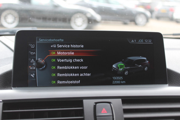 BMW 1-serie 118i High Exe. M Sport / Leder / Navigatie / Parkeerhulp V+A / 18'' / Sportstoelen / Stoelverwarming / DAB / Cruise Control BMW 1-serie 118i High Exe. M Sport / Leder / Navigatie / Parkeerhulp V+A / 18'' / Sportstoelen / Stoelverwarming / DAB / Cruise Control