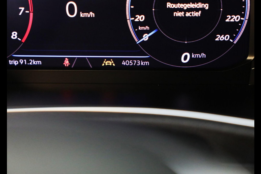 Volkswagen T-Roc 1.5 TSI Sport Business R Line / AUT / ACC / Virtual Cockpit / Camera / Navi / Dode Hoek / Led / Pdc / 19 Inch Volkswagen T-Roc 1.5 TSI Sport Business R Line / AUT / ACC / Virtual Cockpit / Camera / Navi / Dode Hoek / Led / Pdc / 19 Inch