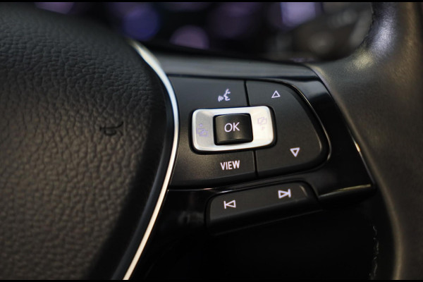 Volkswagen T-Roc 1.5 TSI Sport Business R Line / AUT / ACC / Virtual Cockpit / Camera / Navi / Dode Hoek / Led / Pdc / 19 Inch Volkswagen T-Roc 1.5 TSI Sport Business R Line / AUT / ACC / Virtual Cockpit / Camera / Navi / Dode Hoek / Led / Pdc / 19 Inch