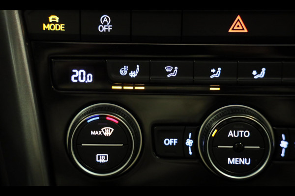 Volkswagen T-Roc 1.5 TSI Sport Business R Line / AUT / ACC / Virtual Cockpit / Camera / Navi / Dode Hoek / Led / Pdc / 19 Inch Volkswagen T-Roc 1.5 TSI Sport Business R Line / AUT / ACC / Virtual Cockpit / Camera / Navi / Dode Hoek / Led / Pdc / 19 Inch