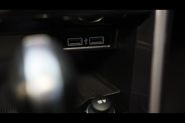 Volkswagen T-Roc 1.5 TSI Sport Business R Line / AUT / ACC / Virtual Cockpit / Camera / Navi / Dode Hoek / Led / Pdc / 19 Inch Volkswagen T-Roc 1.5 TSI Sport Business R Line / AUT / ACC / Virtual Cockpit / Camera / Navi / Dode Hoek / Led / Pdc / 19 Inch