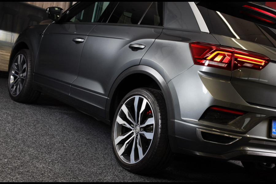 Volkswagen T-Roc 1.5 TSI Sport Business R Line / AUT / ACC / Virtual Cockpit / Camera / Navi / Dode Hoek / Led / Pdc / 19 Inch Volkswagen T-Roc 1.5 TSI Sport Business R Line / AUT / ACC / Virtual Cockpit / Camera / Navi / Dode Hoek / Led / Pdc / 19 Inch