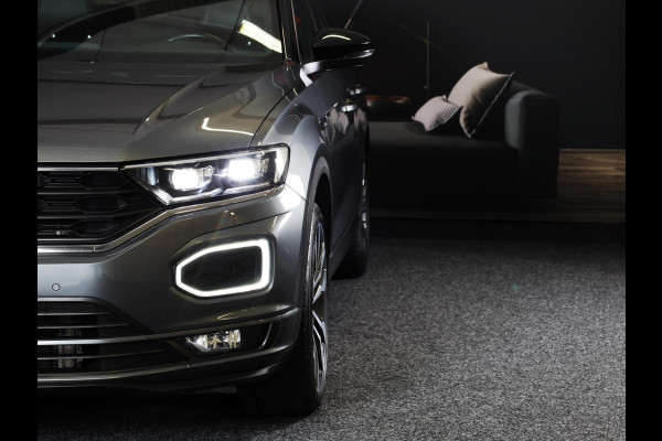 Volkswagen T-Roc 1.5 TSI Sport Business R Line / AUT / ACC / Virtual Cockpit / Camera / Navi / Dode Hoek / Led / Pdc / 19 Inch Volkswagen T-Roc 1.5 TSI Sport Business R Line / AUT / ACC / Virtual Cockpit / Camera / Navi / Dode Hoek / Led / Pdc / 19 Inch