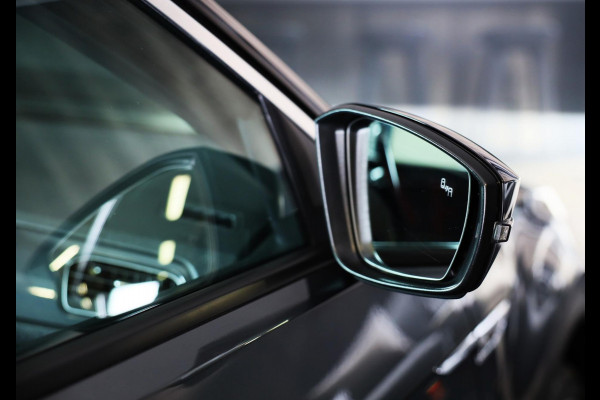 Volkswagen T-Roc 1.5 TSI Sport Business R Line / AUT / ACC / Virtual Cockpit / Camera / Navi / Dode Hoek / Led / Pdc / 19 Inch Volkswagen T-Roc 1.5 TSI Sport Business R Line / AUT / ACC / Virtual Cockpit / Camera / Navi / Dode Hoek / Led / Pdc / 19 Inch