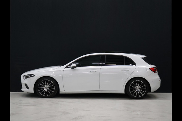 Mercedes-Benz A-Klasse 180 Sport *WEEKAANBIEDING* [SCHUIFKANTELDAK, CRUISE CONTROL, CAMERA, PDC 360, APPLE CARPLAY, ANDROID AUTO, STOELVERWARMING, NIEUWSTAAT]