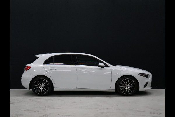 Mercedes-Benz A-Klasse 180 Sport *WEEKAANBIEDING* [SCHUIFKANTELDAK, CRUISE CONTROL, CAMERA, PDC 360, APPLE CARPLAY, ANDROID AUTO, STOELVERWARMING, NIEUWSTAAT]