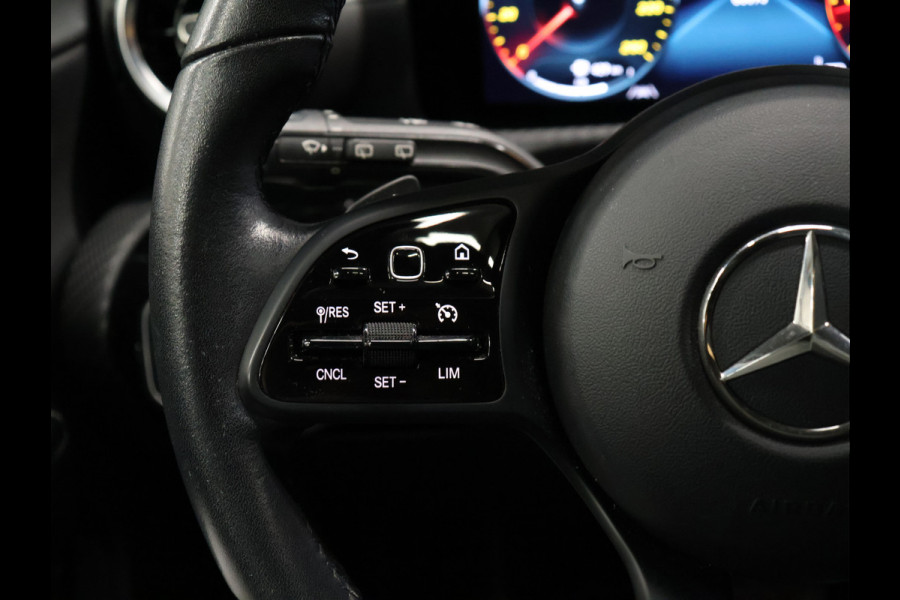 Mercedes-Benz A-Klasse 180 Sport *WEEKAANBIEDING* [SCHUIFKANTELDAK, CRUISE CONTROL, CAMERA, PDC 360, APPLE CARPLAY, ANDROID AUTO, STOELVERWARMING, NIEUWSTAAT]