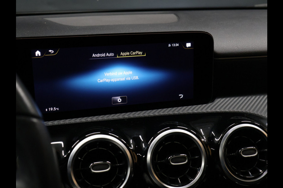Mercedes-Benz A-Klasse 180 Sport *WEEKAANBIEDING* [SCHUIFKANTELDAK, CRUISE CONTROL, CAMERA, PDC 360, APPLE CARPLAY, ANDROID AUTO, STOELVERWARMING, NIEUWSTAAT]