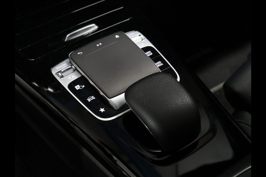 Mercedes-Benz A-Klasse 180 Sport *WEEKAANBIEDING* [SCHUIFKANTELDAK, CRUISE CONTROL, CAMERA, PDC 360, APPLE CARPLAY, ANDROID AUTO, STOELVERWARMING, NIEUWSTAAT]