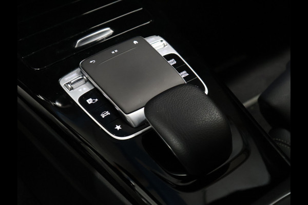 Mercedes-Benz A-Klasse 180 Sport *WEEKAANBIEDING* [SCHUIFKANTELDAK, CRUISE CONTROL, CAMERA, PDC 360, APPLE CARPLAY, ANDROID AUTO, STOELVERWARMING, NIEUWSTAAT]