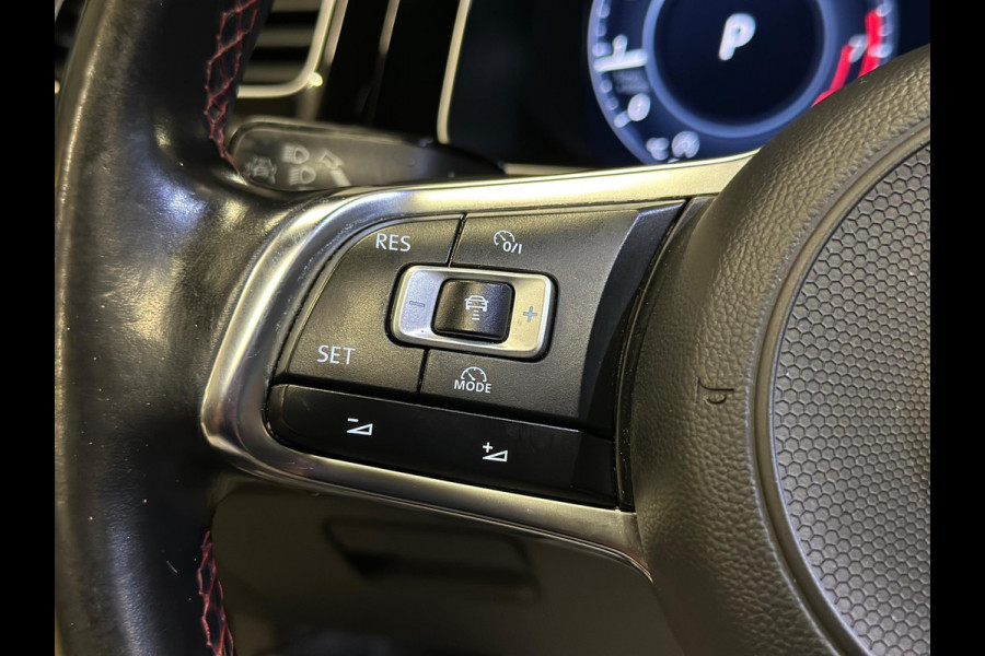 Volkswagen Golf 2.0 TSI GTI|PANO|LEDER|TREKHAAK|BOMVOL! Volkswagen Golf 2.0 TSI GTI|PANO|LEDER|TREKHAAK|BOMVOL!