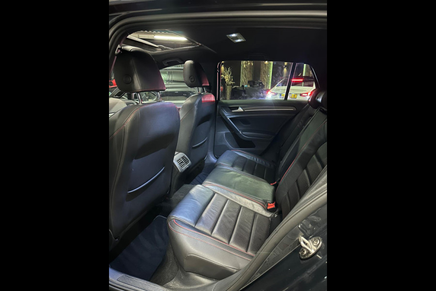 Volkswagen Golf 2.0 TSI GTI|PANO|LEDER|TREKHAAK|BOMVOL! Volkswagen Golf 2.0 TSI GTI|PANO|LEDER|TREKHAAK|BOMVOL!