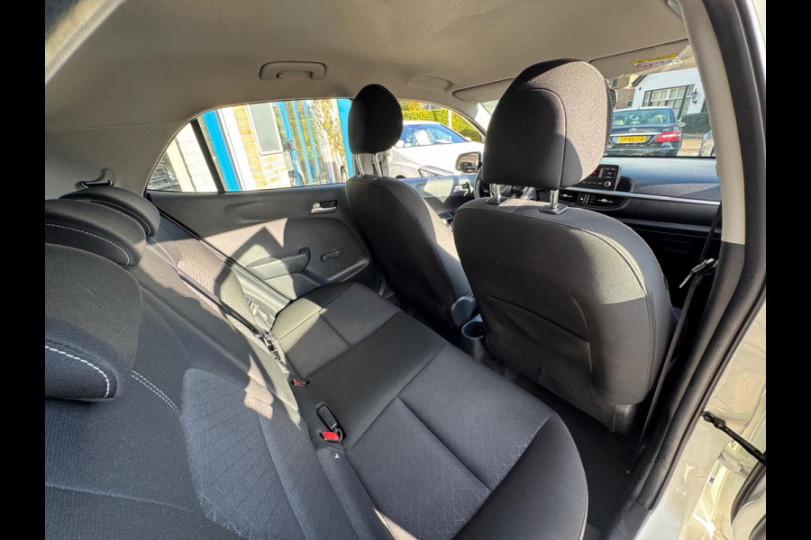 Kia Picanto 1.0 DPi ComfortLine 5p Wit 2020 AIRCO BTW 1e Eig Kia Picanto 1.0 DPi ComfortLine 5p Wit 2020 AIRCO BTW 1e Eig