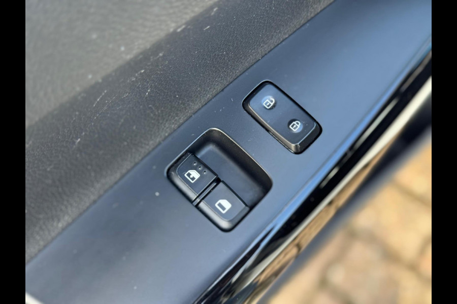 Kia Picanto 1.0 DPi ComfortLine 5p Wit 2020 AIRCO BTW 1e Eig Kia Picanto 1.0 DPi ComfortLine 5p Wit 2020 AIRCO BTW 1e Eig