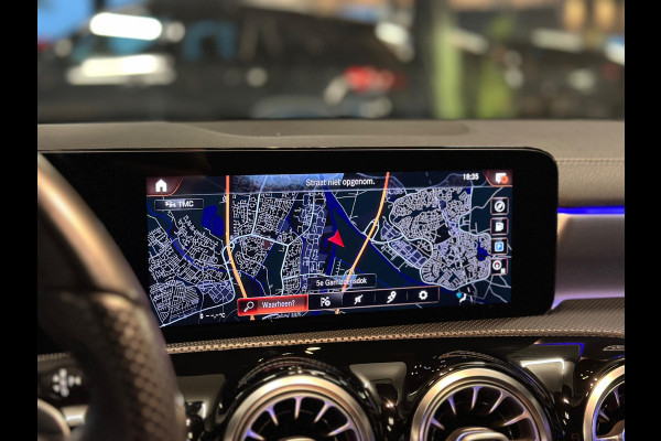 Mercedes-Benz A-Klasse 250 e AMG|Black pakket|PANO|BOMVOL! Mercedes-Benz A-Klasse 250 e AMG|Black pakket|PANO|BOMVOL!