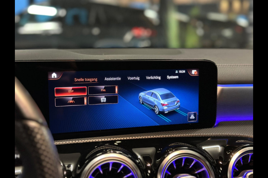 Mercedes-Benz A-Klasse 250 e AMG|Black pakket|PANO|BOMVOL! Mercedes-Benz A-Klasse 250 e AMG|Black pakket|PANO|BOMVOL!