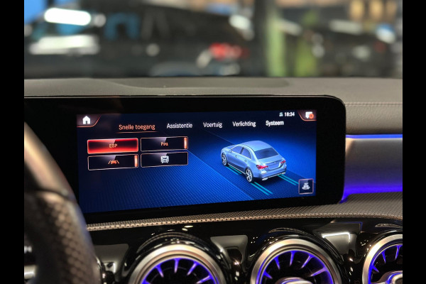 Mercedes-Benz A-Klasse 250 e AMG|Black pakket|PANO|BOMVOL! Mercedes-Benz A-Klasse 250 e AMG|Black pakket|PANO|BOMVOL!