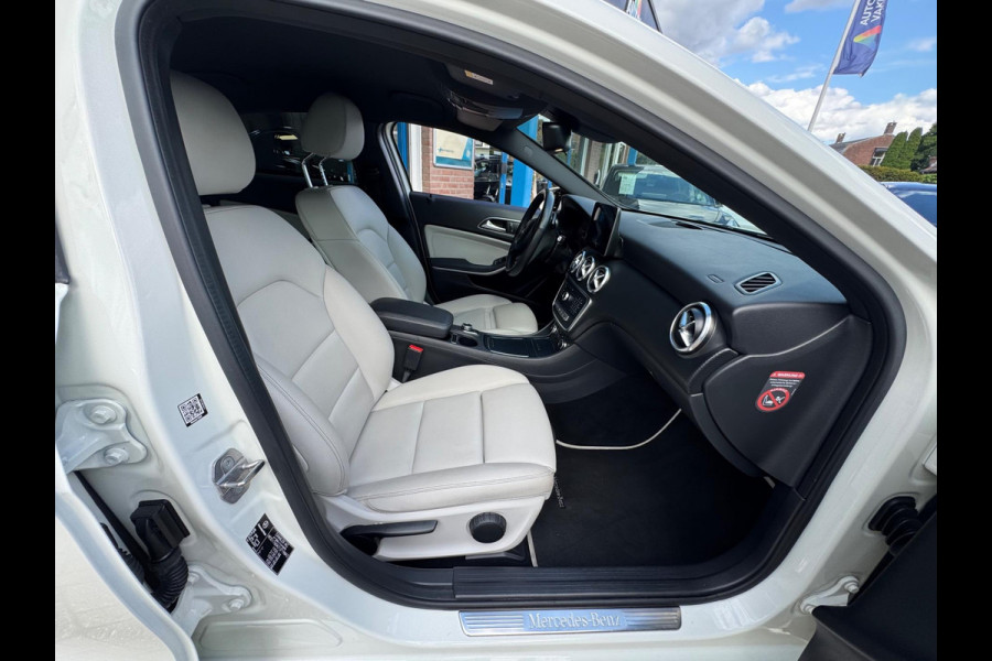 Mercedes-Benz A-Klasse 180 Prestige 2017 AUT NAVI LEDER NAP! Mercedes-Benz A-Klasse 180 Prestige 2017 AUT NAVI LEDER NAP!