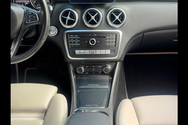 Mercedes-Benz A-Klasse 180 Prestige 2017 AUT NAVI LEDER NAP! Mercedes-Benz A-Klasse 180 Prestige 2017 AUT NAVI LEDER NAP!