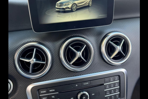 Mercedes-Benz A-Klasse 180 Prestige 2017 AUT NAVI LEDER NAP! Mercedes-Benz A-Klasse 180 Prestige 2017 AUT NAVI LEDER NAP!