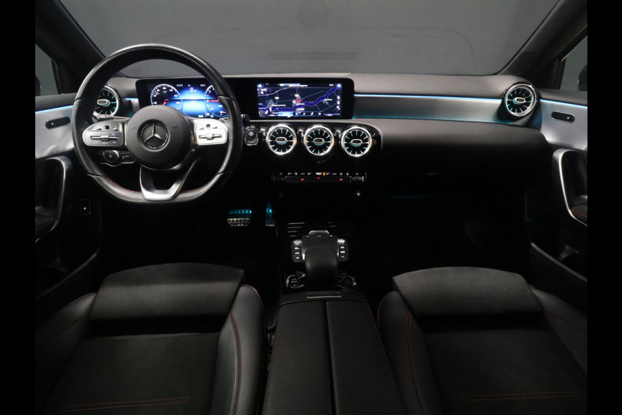 Mercedes-Benz A-Klasse 250 e Business Solution AMG Limited [TREKHAAK AFNEEMBAAR, CAMERA, SFEERVERLICHTING, STOELVERWARMING, BLUETOOTH, CRUISE, CLIMATE, NIEUWSTAAT]