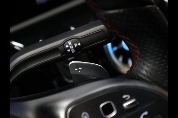 Mercedes-Benz A-Klasse 250 e Business Solution AMG Limited [TREKHAAK AFNEEMBAAR, CAMERA, SFEERVERLICHTING, STOELVERWARMING, BLUETOOTH, CRUISE, CLIMATE, NIEUWSTAAT]