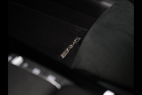 Mercedes-Benz A-Klasse 250 e Business Solution AMG Limited [TREKHAAK AFNEEMBAAR, CAMERA, SFEERVERLICHTING, STOELVERWARMING, BLUETOOTH, CRUISE, CLIMATE, NIEUWSTAAT]