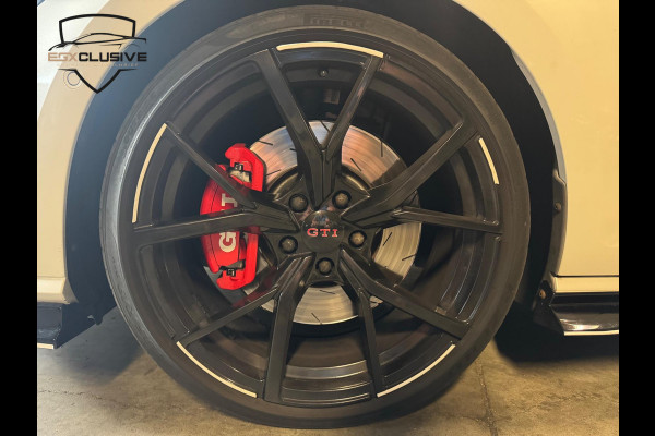 Volkswagen Golf 2.0 TSI GTI Performance Full Option/Akra/Stage2/373PK/Pano/ACC/Dynaudio/Lane Volkswagen Golf 2.0 TSI GTI Performance Full Option/Akra/Stage2/373PK/Pano/ACC/Dynaudio/Lane