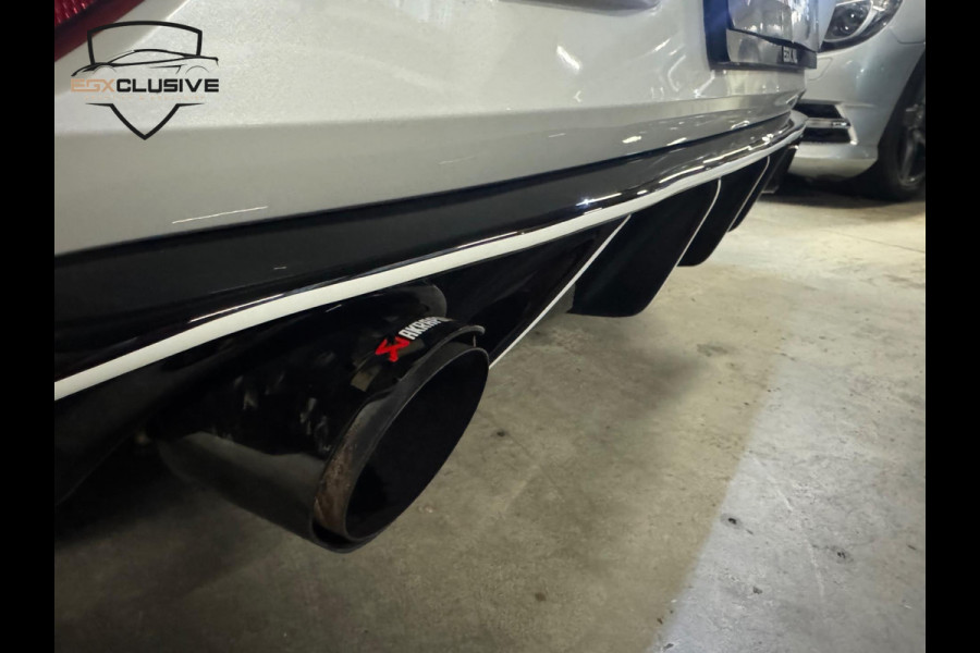 Volkswagen Golf 2.0 TSI GTI Performance Full Option/Akra/Stage2/373PK/Pano/ACC/Dynaudio/Lane Volkswagen Golf 2.0 TSI GTI Performance Full Option/Akra/Stage2/373PK/Pano/ACC/Dynaudio/Lane