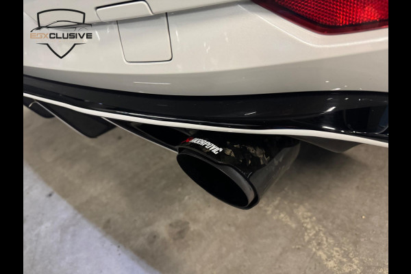 Volkswagen Golf 2.0 TSI GTI Performance Full Option/Akra/Stage2/373PK/Pano/ACC/Dynaudio/Lane Volkswagen Golf 2.0 TSI GTI Performance Full Option/Akra/Stage2/373PK/Pano/ACC/Dynaudio/Lane