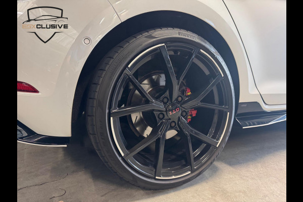 Volkswagen Golf 2.0 TSI GTI Performance Full Option/Akra/Stage2/373PK/Pano/ACC/Dynaudio/Lane Volkswagen Golf 2.0 TSI GTI Performance Full Option/Akra/Stage2/373PK/Pano/ACC/Dynaudio/Lane