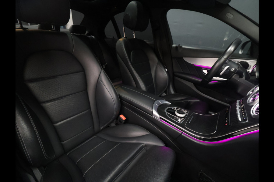 Mercedes-Benz C-Klasse 180 AMG Sport NW MODEL [SCHUIFKANTELDAK, SFEERVERLICHTING, APPLE CARPLAY, ANDROID, CAMERA, STOELVERWARMING, VOL LEDER, CRUISE, CLIMATE, NIEUWSTAAT]