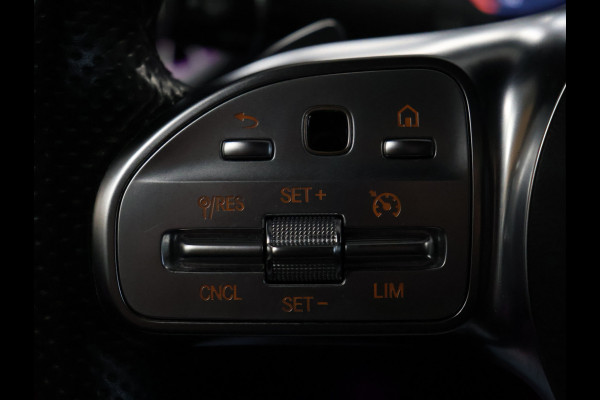 Mercedes-Benz C-Klasse 180 AMG Sport NW MODEL [SCHUIFKANTELDAK, SFEERVERLICHTING, APPLE CARPLAY, ANDROID, CAMERA, STOELVERWARMING, VOL LEDER, CRUISE, CLIMATE, NIEUWSTAAT]