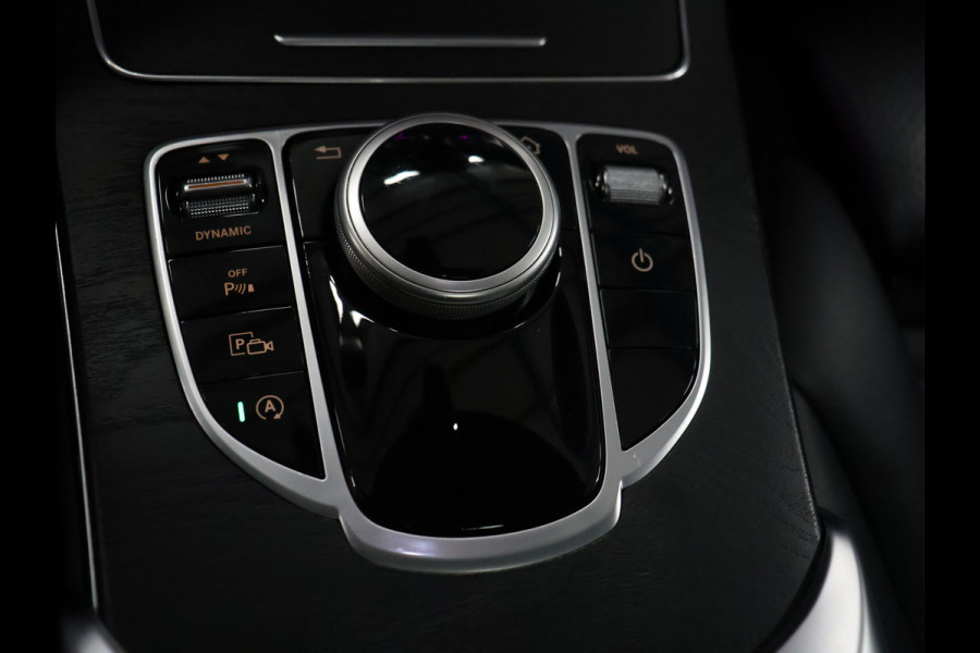 Mercedes-Benz C-Klasse 180 AMG Sport NW MODEL [SCHUIFKANTELDAK, SFEERVERLICHTING, APPLE CARPLAY, ANDROID, CAMERA, STOELVERWARMING, VOL LEDER, CRUISE, CLIMATE, NIEUWSTAAT]