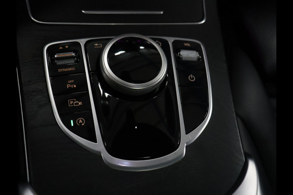Mercedes-Benz C-Klasse 180 AMG Sport NW MODEL [SCHUIFKANTELDAK, SFEERVERLICHTING, APPLE CARPLAY, ANDROID, CAMERA, STOELVERWARMING, VOL LEDER, CRUISE, CLIMATE, NIEUWSTAAT]
