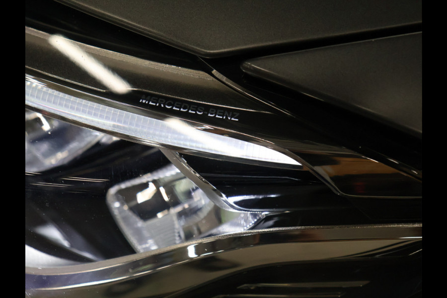 Mercedes-Benz C-Klasse 180 AMG Sport NW MODEL [SCHUIFKANTELDAK, SFEERVERLICHTING, APPLE CARPLAY, ANDROID, CAMERA, STOELVERWARMING, VOL LEDER, CRUISE, CLIMATE, NIEUWSTAAT]